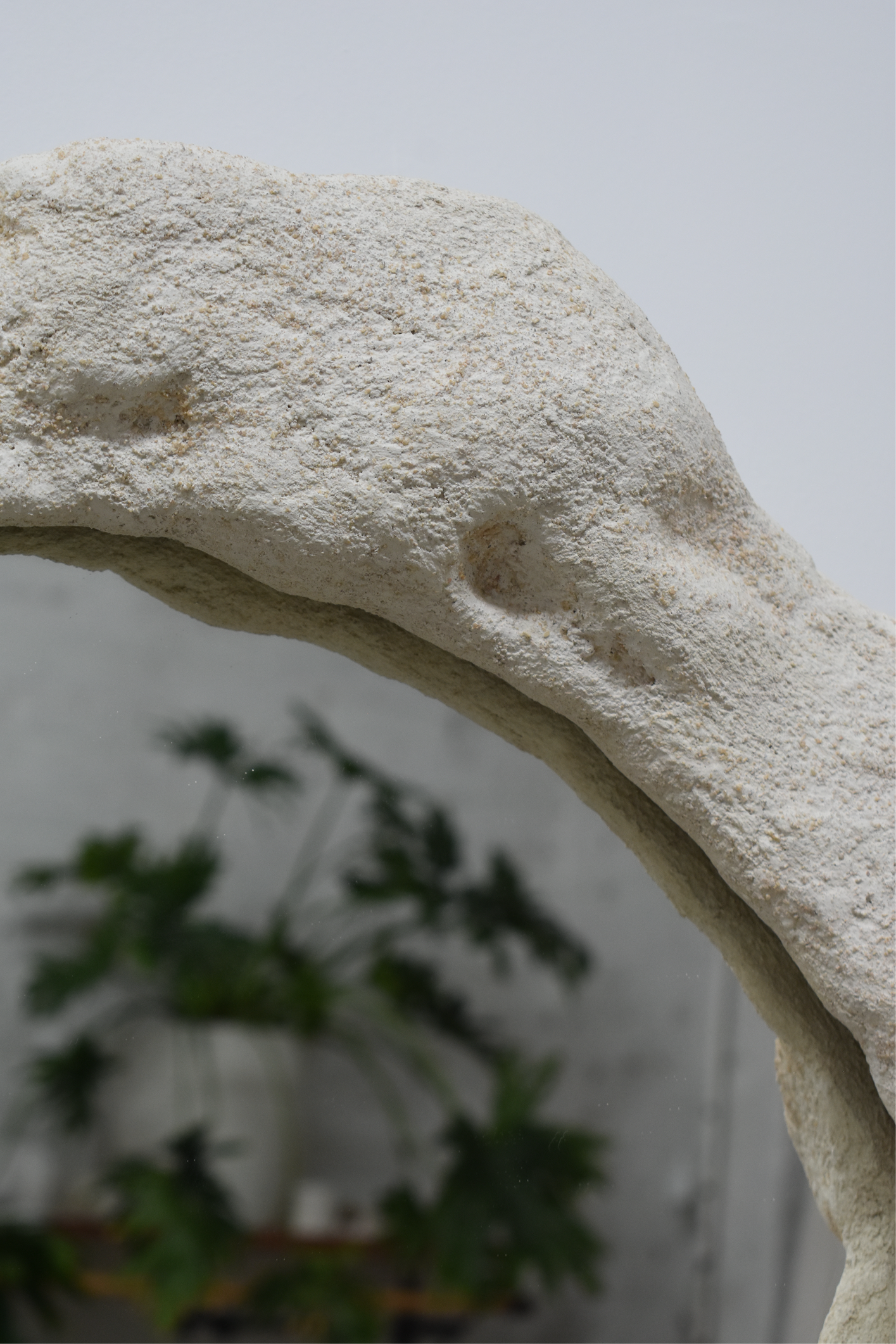 Stone-Inspired Round Mirror (Backlit)