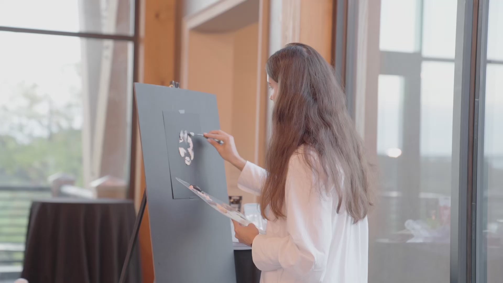 Load video: Live painting by Karina Smyrnova  at New Jersey restaurant owners night on October 1st, 2024.